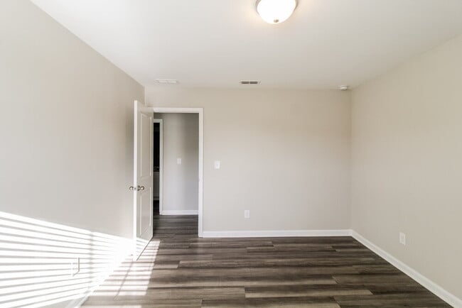 Building Photo - 4119 Kendrick Cir