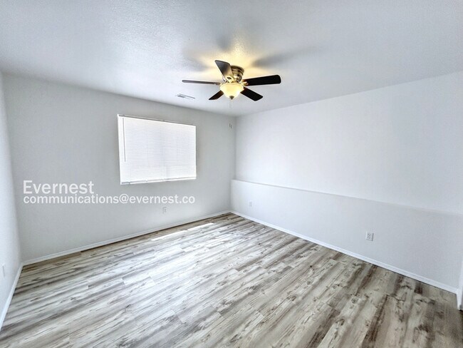 Building Photo - 1120 Yuma St