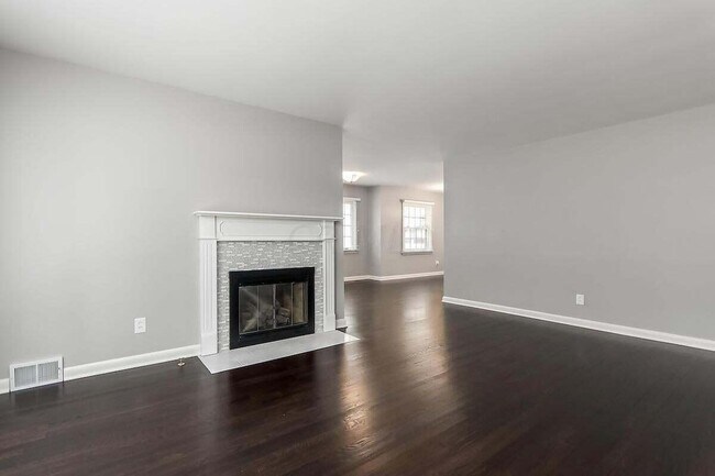 Building Photo - 2242 Wickliffe Rd