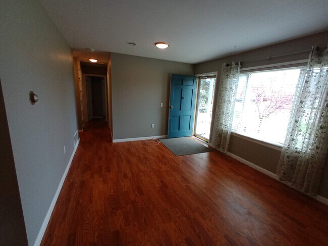 Building Photo - 2365 Corning Rd