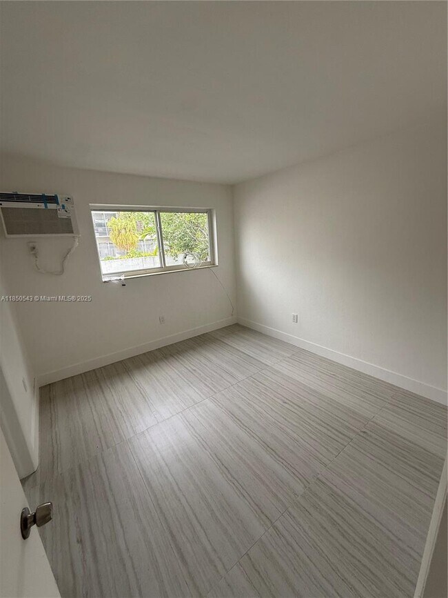 Building Photo - 7441 SW 59th Pl