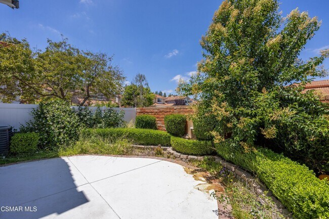 Building Photo - 4791 Parma Dr