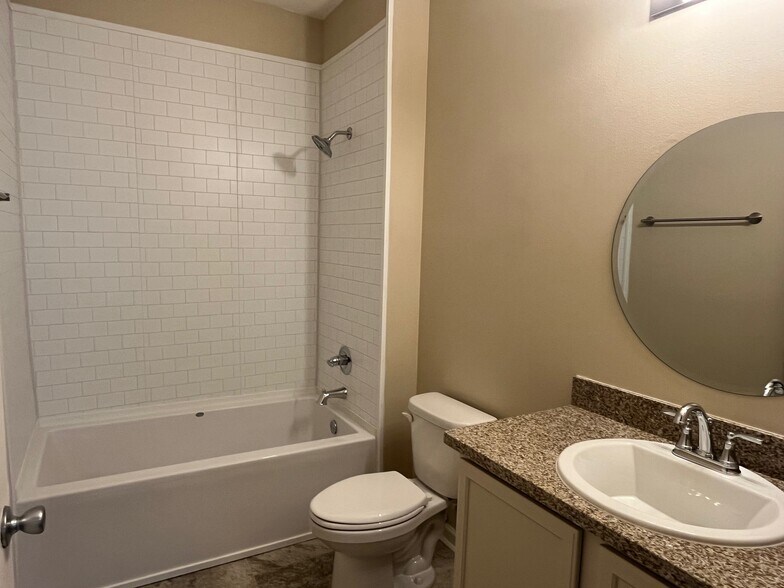 Building Photo - 268 Bella Sera Ln