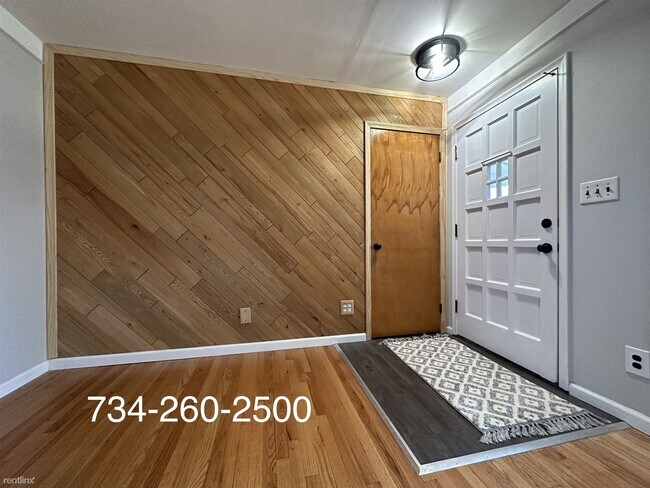 Building Photo - 3 br, 2 bath House - 33532 Kathryn St