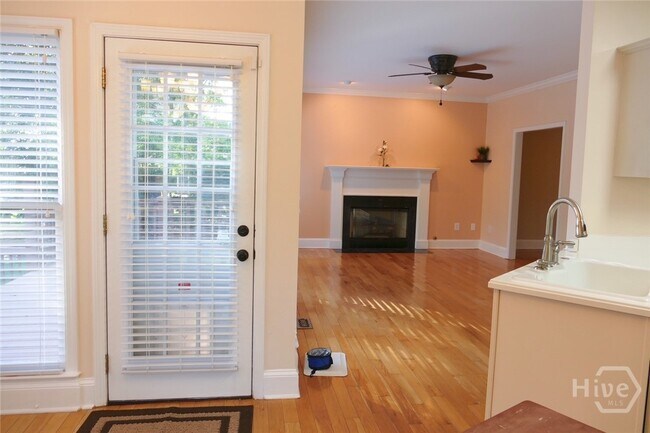 Building Photo - 1150 Lavista Rd