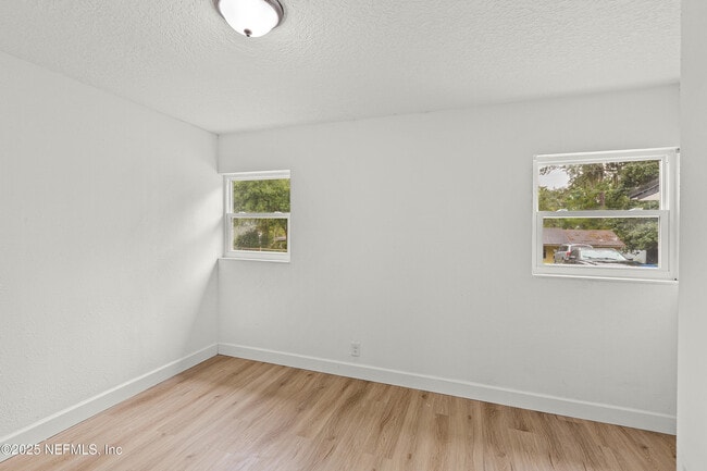 Building Photo - 7059 Tynan Ave