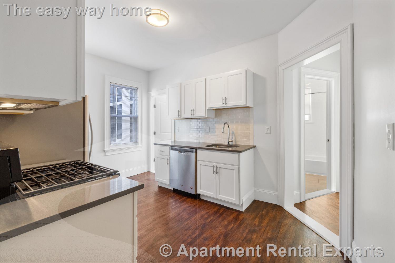 Building Photo - 122 Columbia St