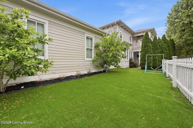 Building Photo - 6300 Mistflower Cir
