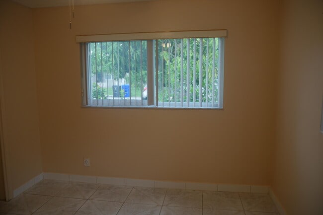 Building Photo - 871 SW 63rd Terrace