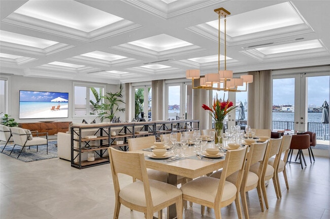 Building Photo - 1949 Harbourview Dr