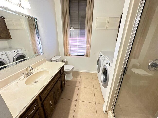 Building Photo - 801 6th St N