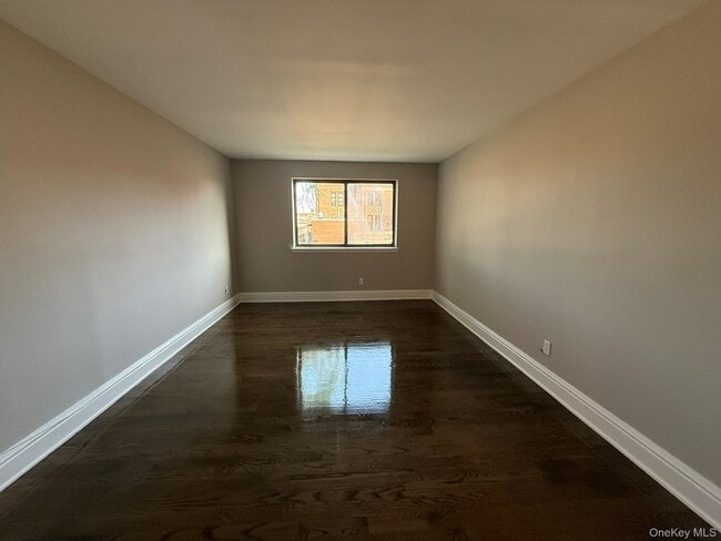 Building Photo - 140 McGlynn Pl