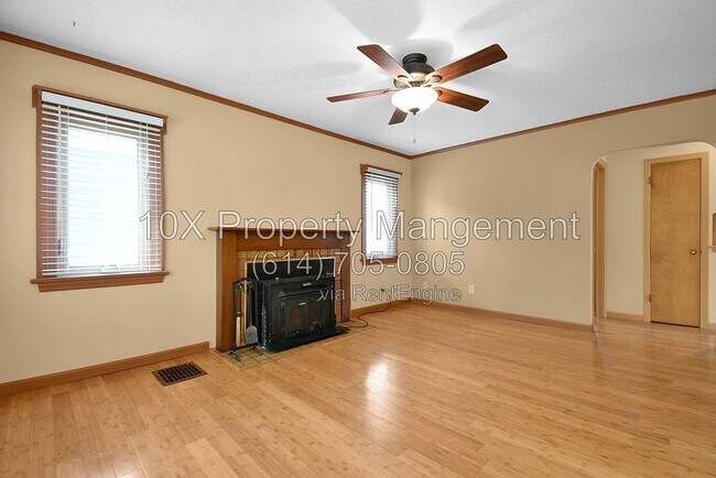 Building Photo - 227 Haldy Ave