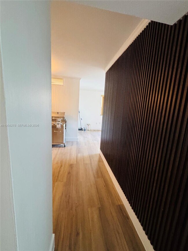 Building Photo - 1101 SW 122nd Ave