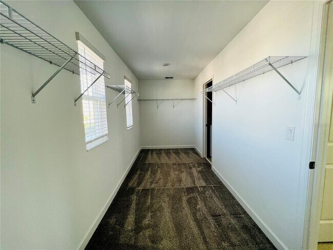 Building Photo - 11029 Robert Frost Dr