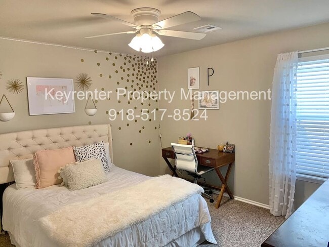 Building Photo - 3 Bed | 2 Bath in Owasso!