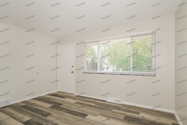 Building Photo - 2903 Ridgeway Ave