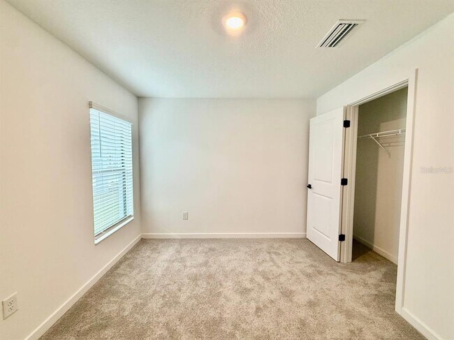 Building Photo - 5745 Helmsman Ct