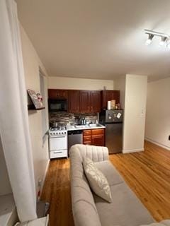 Building Photo - 3315 Pleasant Ave