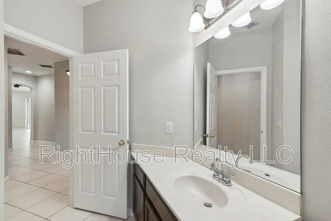 Building Photo - 1283 Travertine Terrace