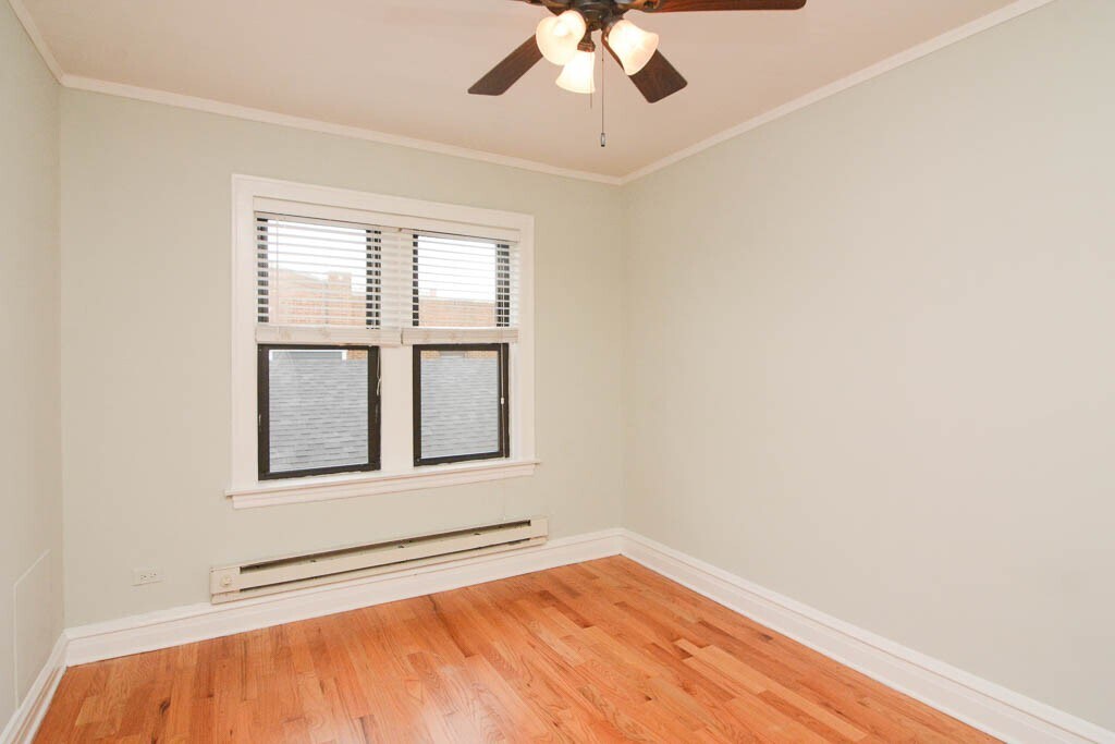 Building Photo - 4725 N Hermitage Ave