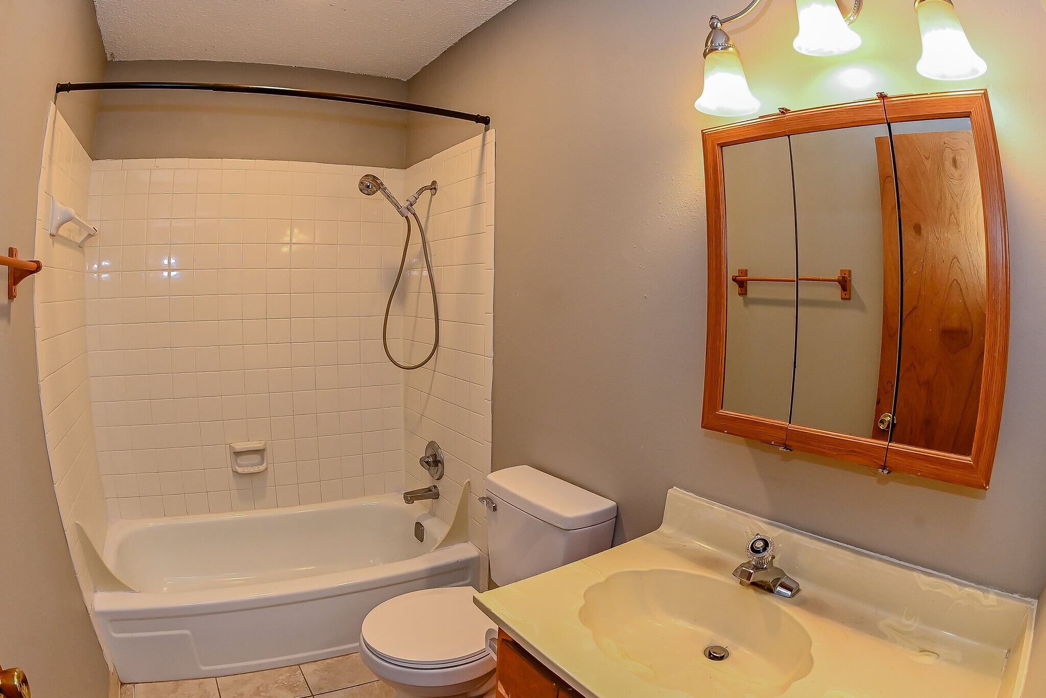 Building Photo - 2054 Garland Ave