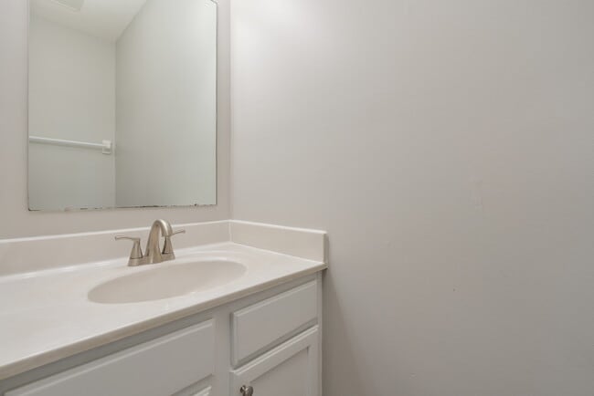 Building Photo - 5384 Winters Run Rd