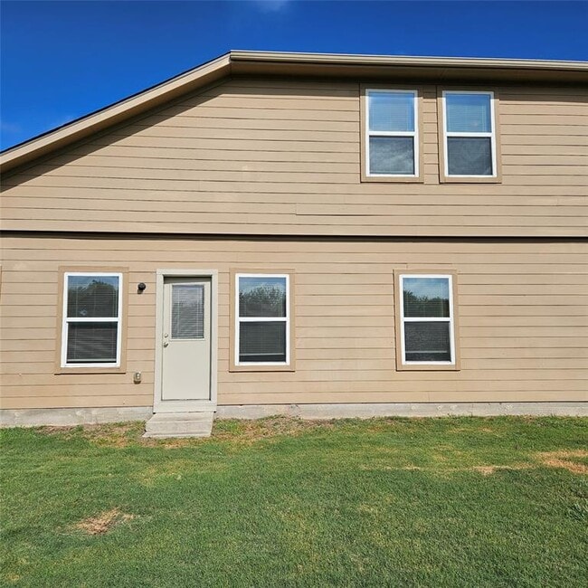 Building Photo - 727 Luna Vista Dr