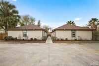 Building Photo - 16 E St