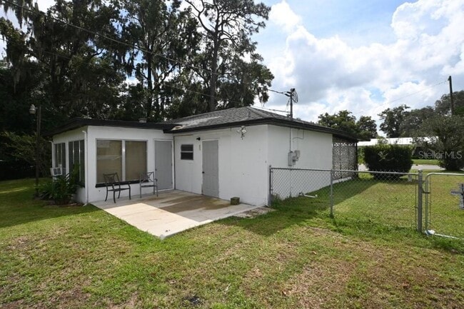 Building Photo - 37017 Meridian Ave