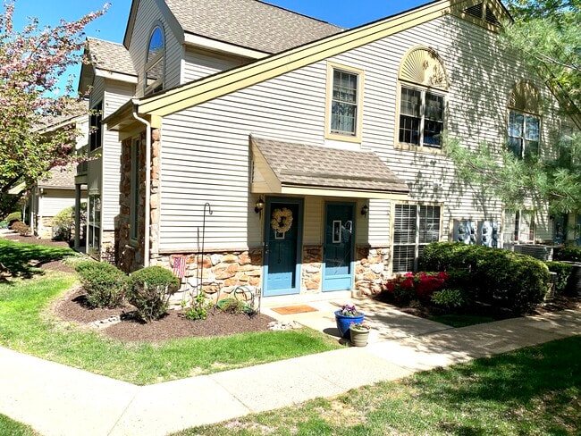 Building Photo - 1109 Foxmeadow Dr