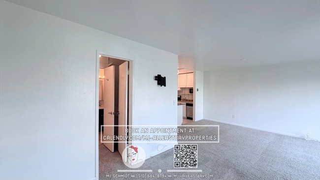 Building Photo - Bright studio with tons of amenities at resort-like Watergate in Emeryville!