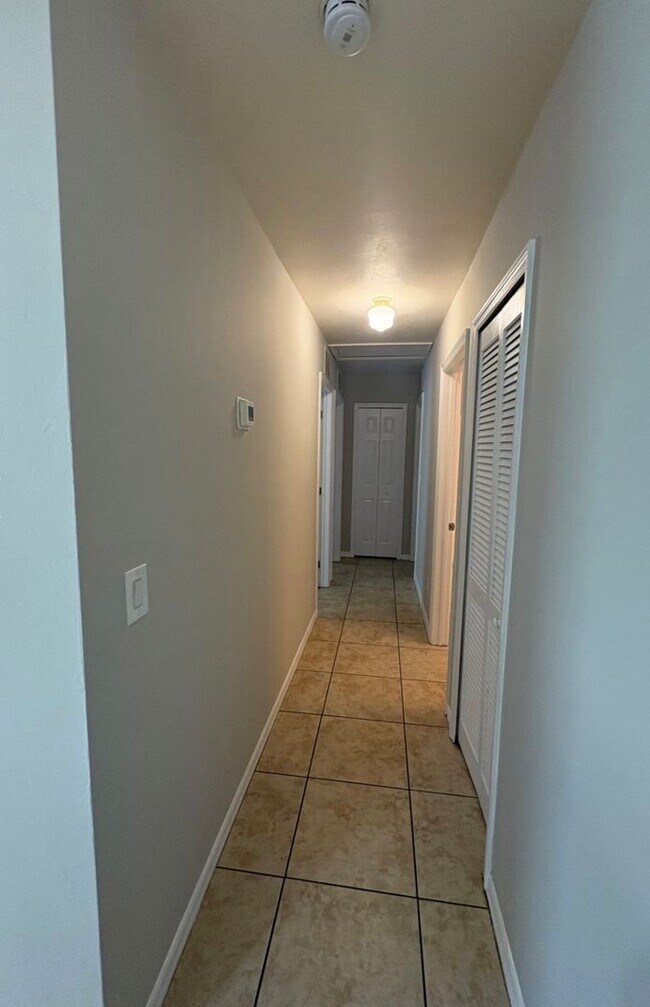 Building Photo - Charming 3-Bedroom, 2-Bath Single-Family Home Available Now!