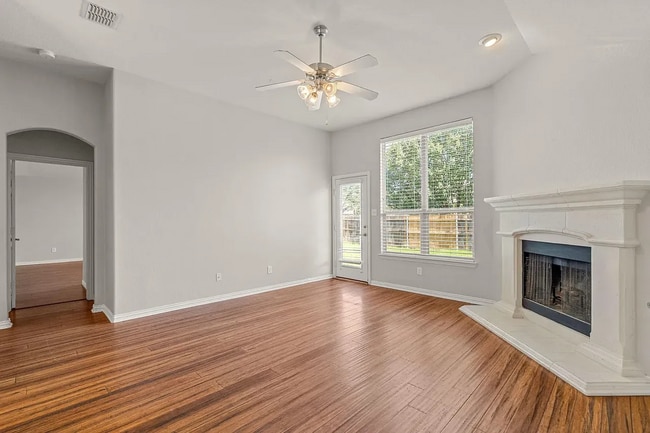 Building Photo - 2641 Sandcherry Dr