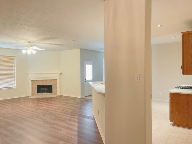 Building Photo - 24511 Saddle Path Ct