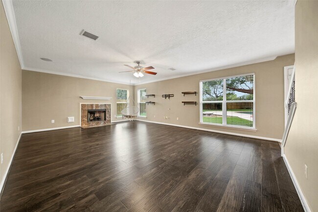 Building Photo - 16731 Creek Trail