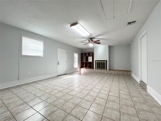 Building Photo - 7925 Napoleon St