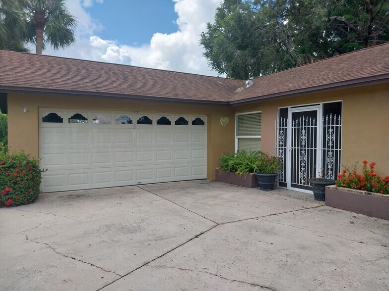 Building Photo - 3962 Basswood Dr