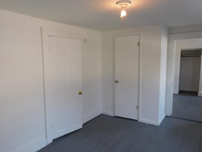 Building Photo - 145 King George St