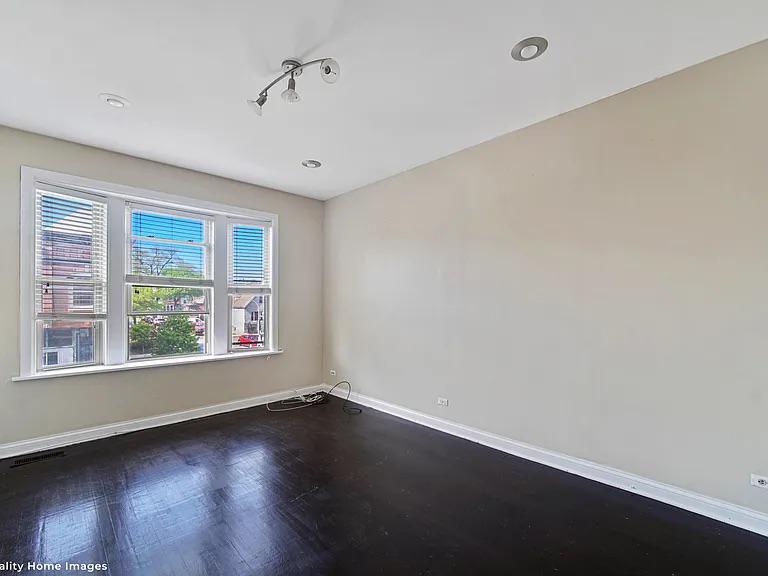 Building Photo - 2701 W 24th Pl