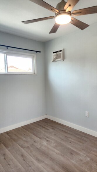Building Photo - 8331 Cottonwood Ave