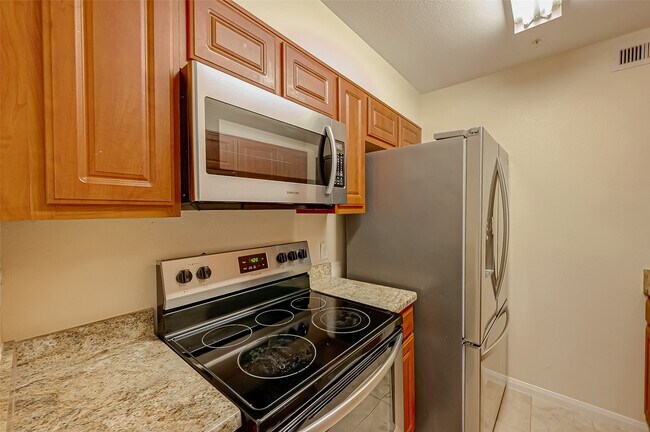 Building Photo - 8415 Hearth Dr