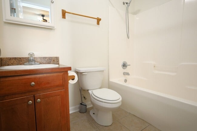 Building Photo - 1728 Eli Pl