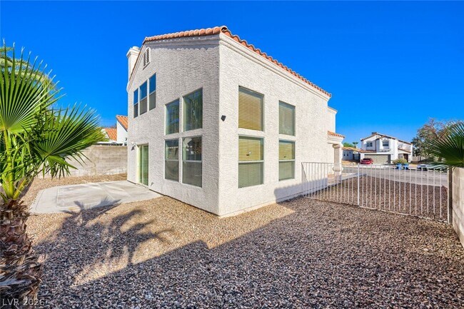 Building Photo - 8215 Mt Brodie Cir