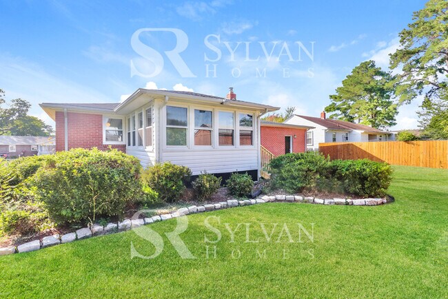 Building Photo - Charming 3BR 2BA Home