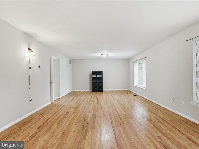 Building Photo - 1426 Yellowwood Ct