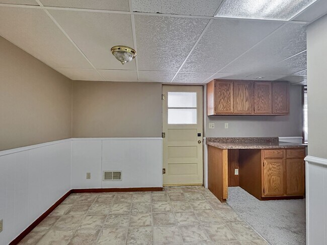 Building Photo - 4624 Maryland Ave N