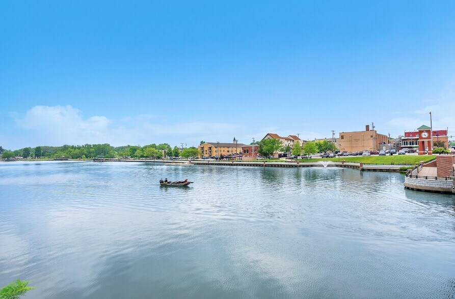 Building Photo - 139 Center St