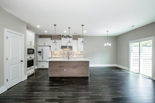 Building Photo - 6120 Durango Way
