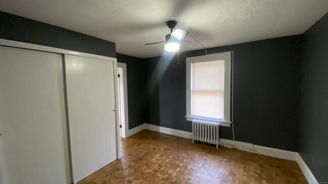 Building Photo - 26 Pine St